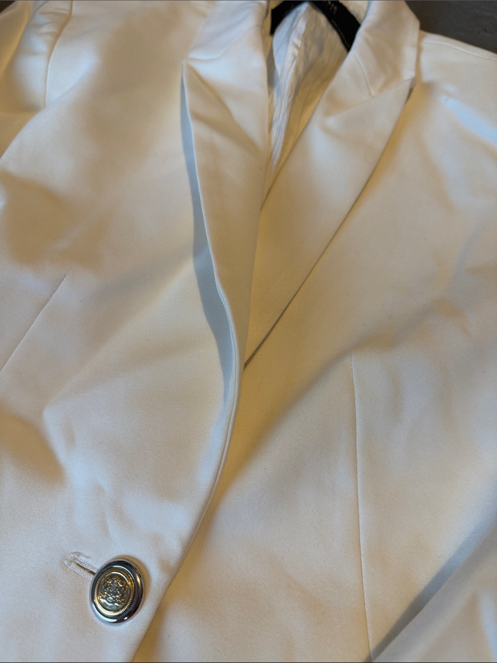 Zara White Single-Button Blazer with Gold Buttons - Picture 7 of 7